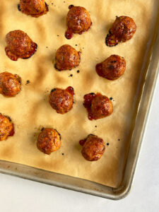 Broiled and baked meatballs